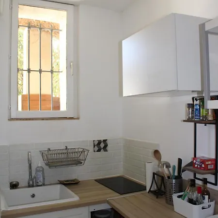 Agreable P2 Centre Au Calme. Nîmes