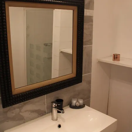 Agreable P2 Centre Au Calme. Apartmán *